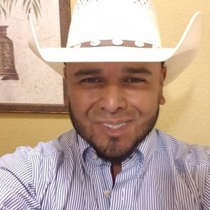 Meet your Posher, Juan luis